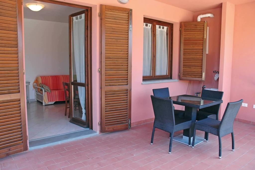 Appartamento Baia Fiorita Porto Azzurro Camera foto