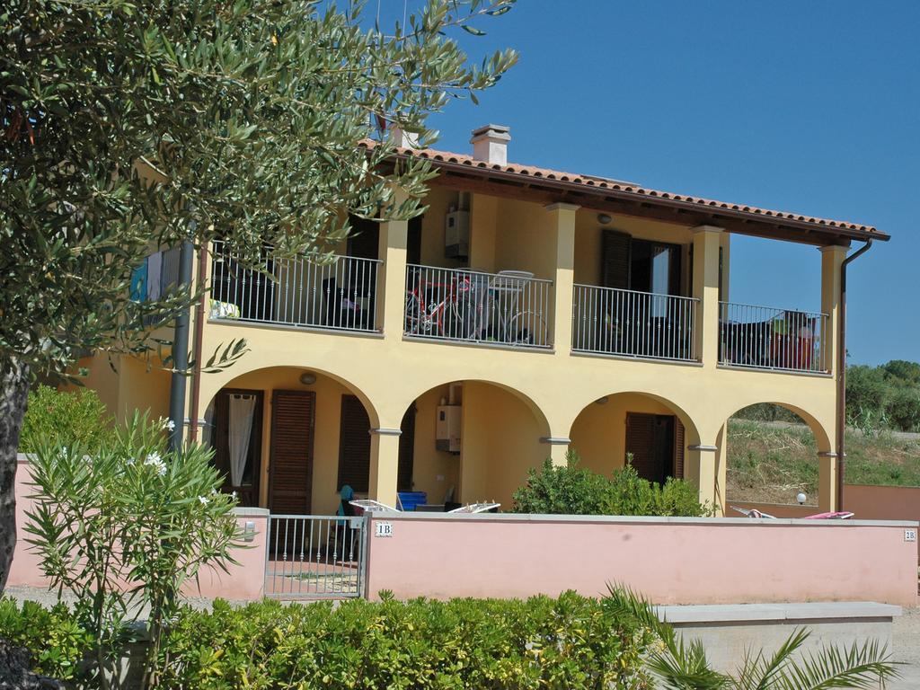 Appartamento Baia Fiorita Porto Azzurro Esterno foto