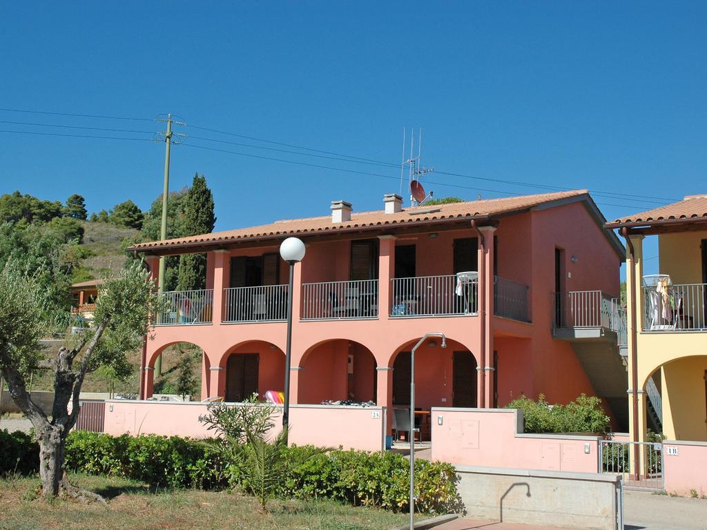 Appartamento Baia Fiorita Porto Azzurro Esterno foto