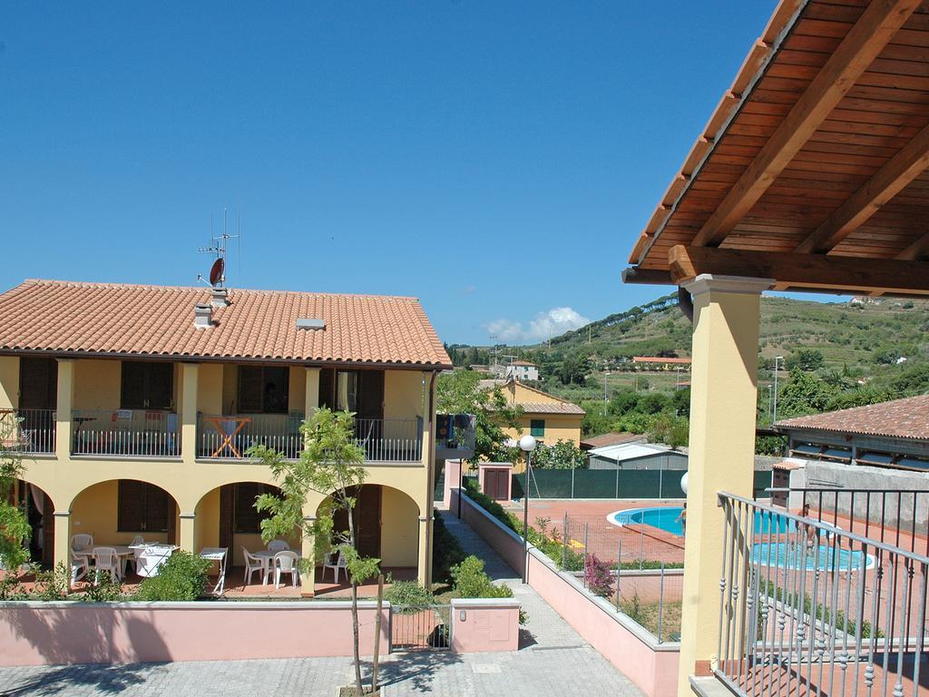 Appartamento Baia Fiorita Porto Azzurro Esterno foto